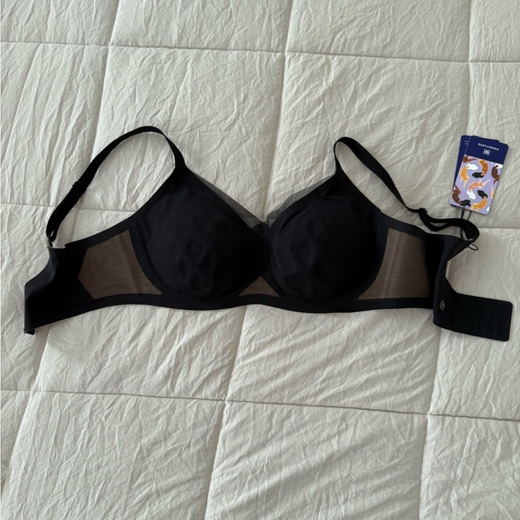 Honeylove Crossover Bra - Picture 1 of 3